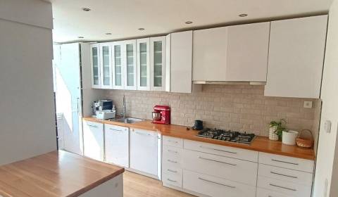 Kaufen 3-Zimmer-Wohnung, 3-Zimmer-Wohnung, Sokoloská, Bratislava - Sta