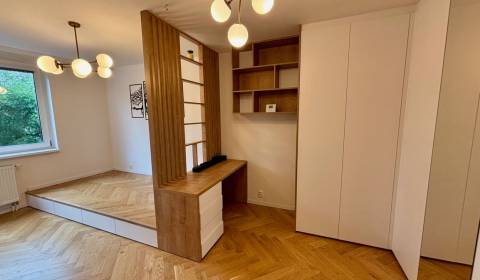 Kaufen 2-Zimmer-Wohnung, 2-Zimmer-Wohnung, Námestie Martina Benku, Bra