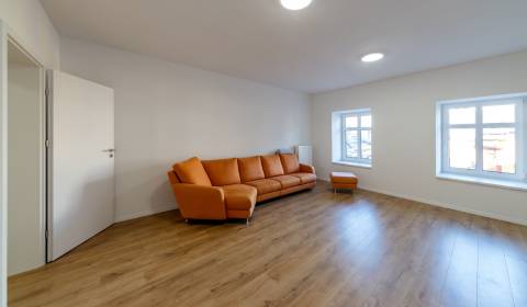 Mieten 2-Zimmer-Wohnung, 2-Zimmer-Wohnung, Obchodná, Bratislava - Star