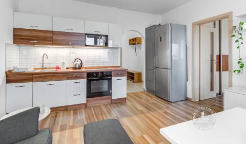 Mieten 2-Zimmer-Wohnung, 2-Zimmer-Wohnung, Námestie hraničiarov, Brati