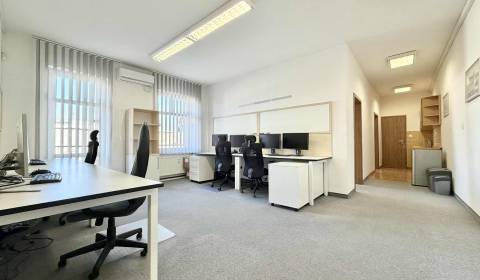 Kaufen Büros, Büros, Nám. sv. Anny, Trenčín, Slowakei