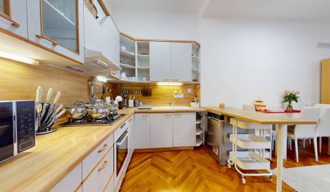Mieten 3-Zimmer-Wohnung, 3-Zimmer-Wohnung, Zochova, Bratislava - Staré