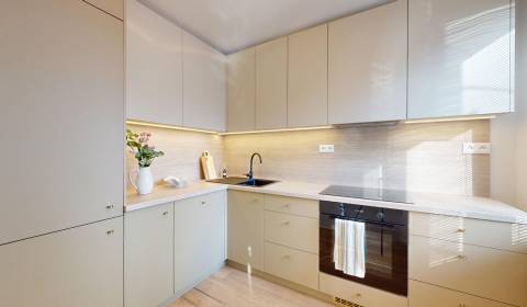 Kaufen 3-Zimmer-Wohnung, 3-Zimmer-Wohnung, Štvrť SNP, Trenčín, Slowake