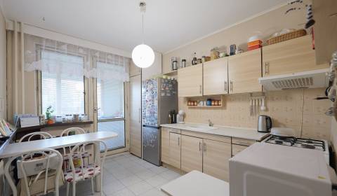 Kaufen 3-Zimmer-Wohnung, 3-Zimmer-Wohnung, Rozkvet, Považská Bystrica,