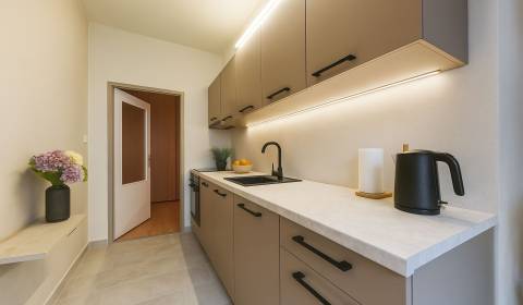 Kaufen 4-Zimmer-Wohnung, 4-Zimmer-Wohnung, Banská Bystrica, Slowakei