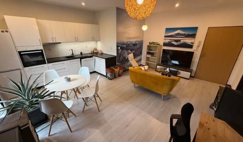 Kaufen 2-Zimmer-Wohnung, 2-Zimmer-Wohnung, Terézie Vansovej, Prievidza