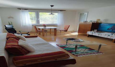Kaufen 3-Zimmer-Wohnung, 3-Zimmer-Wohnung, Ďumbierska, Banská Bystrica