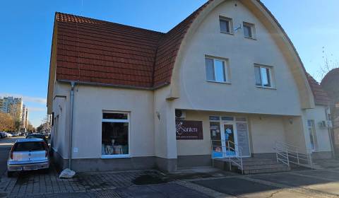 Kaufen Gebäude, Gebäude, Námestie Detí, Galanta, Slowakei