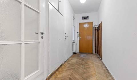 Kaufen 4-Zimmer-Wohnung, 4-Zimmer-Wohnung, Gorkého, Bratislava - Staré