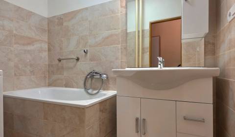 Kaufen 4-Zimmer-Wohnung, 4-Zimmer-Wohnung, Brigádnická, Košice - Západ