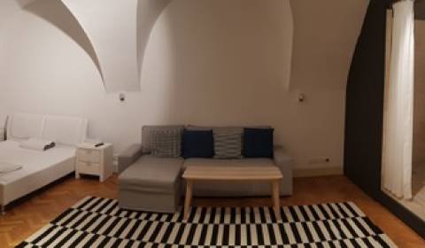 Mieten 1-Zimmer-Wohnung, 1-Zimmer-Wohnung, Ventúrska, Bratislava - Sta