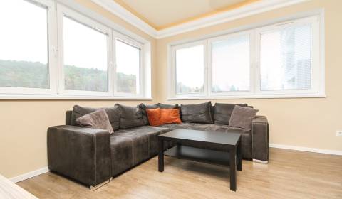 Kaufen 3-Zimmer-Wohnung, 3-Zimmer-Wohnung, Saratovská, Trenčín, Slowak