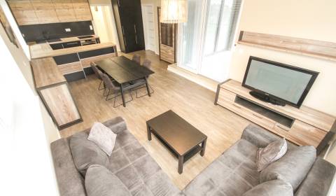 Kaufen 3-Zimmer-Wohnung, 3-Zimmer-Wohnung, Saratovská, Trenčín, Slowak