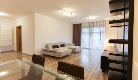 Mieten 2-Zimmer-Wohnung, 2-Zimmer-Wohnung, Kadnárova, Bratislava - Rač