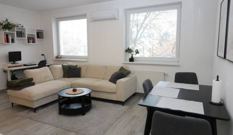 Kaufen 2-Zimmer-Wohnung, 2-Zimmer-Wohnung, Nezábudková, Bratislava - R