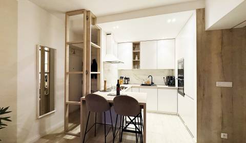 Kaufen 3-Zimmer-Wohnung, 3-Zimmer-Wohnung, Trnavská cesta, Bratislava 