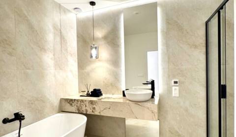 Kaufen 4-Zimmer-Wohnung, 4-Zimmer-Wohnung, Bratislava - Staré Mesto, S