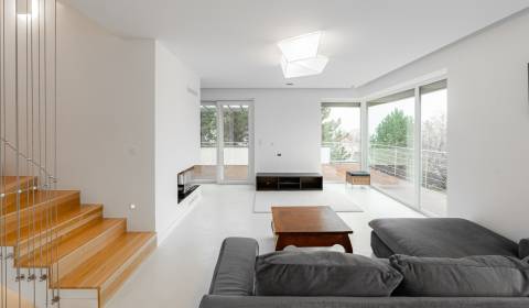 Mieten Einfamilienhaus, Einfamilienhaus, Pôvabnicová, Bratislava - Kar