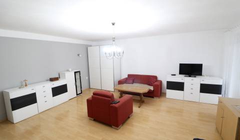 Kaufen Einfamilienhaus, Einfamilienhaus, Dolný Lopašov, Piešťany, Slow