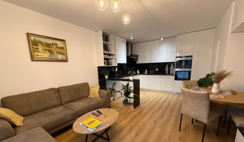 Kaufen 2-Zimmer-Wohnung, 2-Zimmer-Wohnung, Námestie slobody, Púchov, S