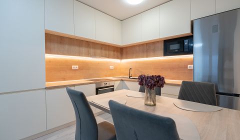 Mieten 2-Zimmer-Wohnung, 2-Zimmer-Wohnung, Na pažiti, Trenčín, Slowake