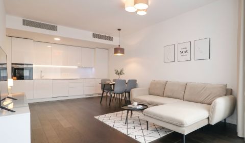 Mieten 2-Zimmer-Wohnung, 2-Zimmer-Wohnung, Čulenova, Bratislava - Star