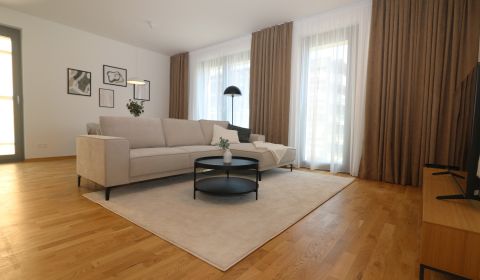 Mieten 3-Zimmer-Wohnung, 3-Zimmer-Wohnung, Bottova, Bratislava - Staré