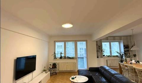 Mieten 4-Zimmer-Wohnung, 4-Zimmer-Wohnung, Blumentálska, Bratislava - 