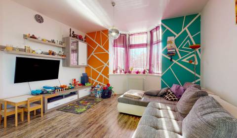 Kaufen 3-Zimmer-Wohnung, 3-Zimmer-Wohnung, Perličková, Bratislava - Po