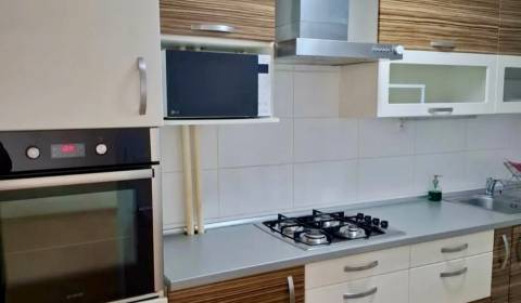 Mieten 4-Zimmer-Wohnung, 4-Zimmer-Wohnung, Československých parašutist