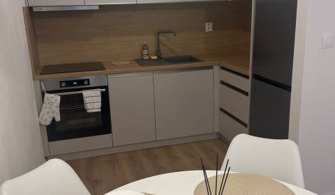 Mieten 2-Zimmer-Wohnung, 2-Zimmer-Wohnung, Bernolákovská, Senec, Slowa