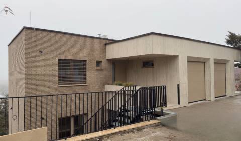 Kaufen 5+ Zimmer-Wohnung, 5+ Zimmer-Wohnung, Révová, Bratislava - Star