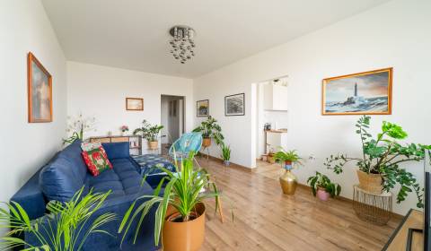 Kaufen 4-Zimmer-Wohnung, 4-Zimmer-Wohnung, Partizánska 57, Nitra, Slow