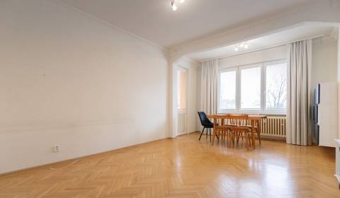 Mieten 4-Zimmer-Wohnung, 4-Zimmer-Wohnung, Čsl.parašutistov, Bratislav