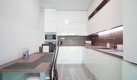 Kaufen 3-Zimmer-Wohnung, 3-Zimmer-Wohnung, Andovská, Nové Zámky, Slowa