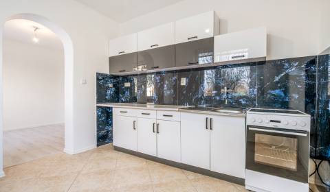 Kaufen 2-Zimmer-Wohnung, 2-Zimmer-Wohnung, Senec, Slowakei