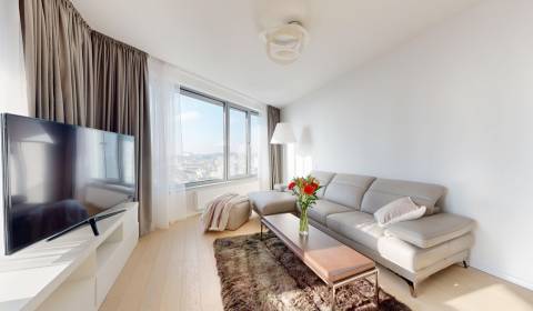 Kaufen 3-Zimmer-Wohnung, 3-Zimmer-Wohnung, Továrenská, Bratislava - St