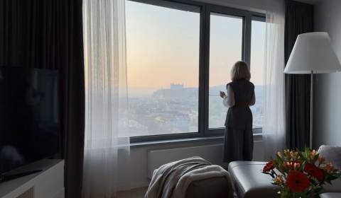 Kaufen 3-Zimmer-Wohnung, 3-Zimmer-Wohnung, Továrenská, Bratislava - St