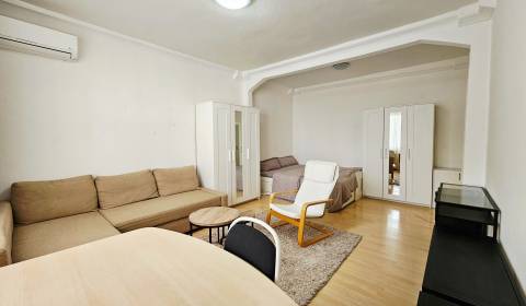 Mieten 2-Zimmer-Wohnung, 2-Zimmer-Wohnung, Mýtna, Bratislava - Staré M