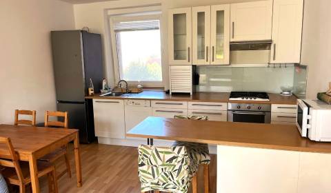 Kaufen 3-Zimmer-Wohnung, 3-Zimmer-Wohnung, Palkovičova, Bratislava - R