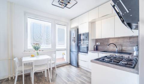 Kaufen 3-Zimmer-Wohnung, 3-Zimmer-Wohnung, Svätoplukova, Pezinok, Slow