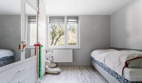 Kaufen 3-Zimmer-Wohnung, 3-Zimmer-Wohnung, Hurbanova, Nové Mesto nad V