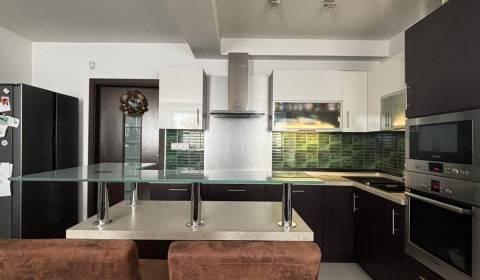 Mieten 3-Zimmer-Wohnung, 3-Zimmer-Wohnung, Bratislava - Ružinov, Slowa