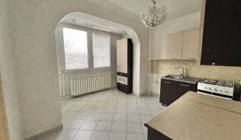 Kaufen 3-Zimmer-Wohnung, 3-Zimmer-Wohnung, Ludmanská, Košice - Juh, Sl