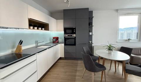 Kaufen 3-Zimmer-Wohnung, 3-Zimmer-Wohnung, Martina Granca, Bratislava 