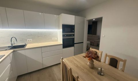 Mieten 3-Zimmer-Wohnung, 3-Zimmer-Wohnung, Nové Zámky, Slowakei