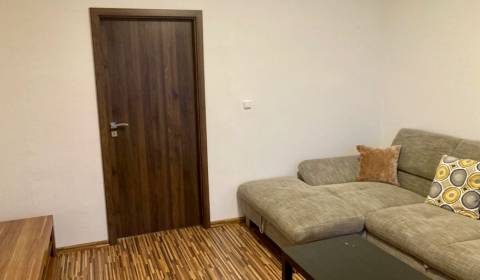 Mieten 3-Zimmer-Wohnung, 3-Zimmer-Wohnung, Jána Poničana, Bratislava -