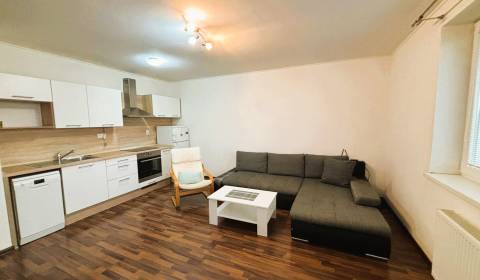 Mieten 2-Zimmer-Wohnung, 2-Zimmer-Wohnung, Malá Paka, Dunajská Streda,