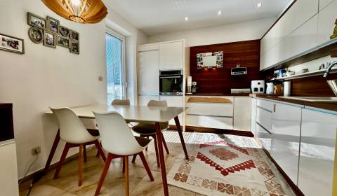 Kaufen 4-Zimmer-Wohnung, 4-Zimmer-Wohnung, Bratislava - Ružinov, Slowa