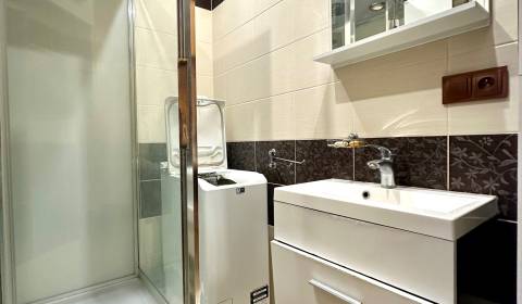 Mieten 3-Zimmer-Wohnung, 3-Zimmer-Wohnung, Rosná, Košice - Staré Mesto